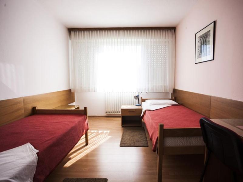 Hostel Arena ザグレブ エクステリア 写真