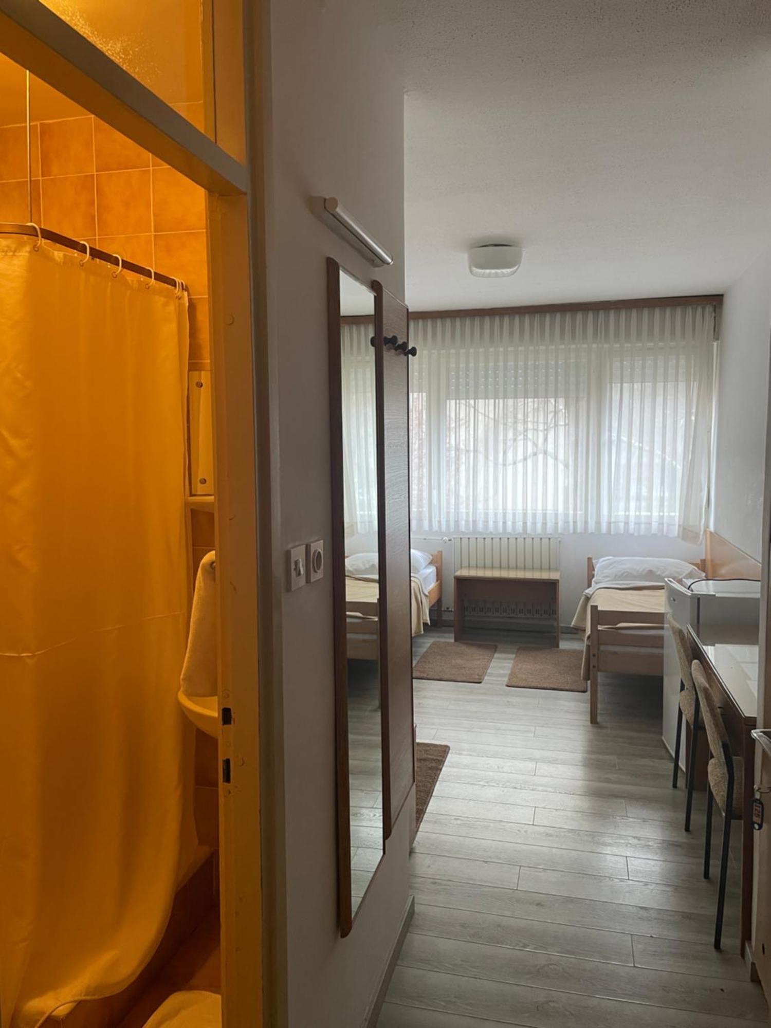 Hostel Arena ザグレブ エクステリア 写真
